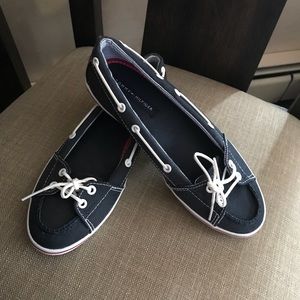Last chance! Tommy Hilfiger Shoes Size 6 1/2